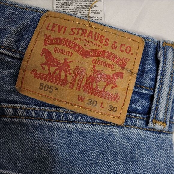 VINTAGE Levi's 505 straight leg medium wash unisex denim jeans 30x30 - Picture 5 of 14